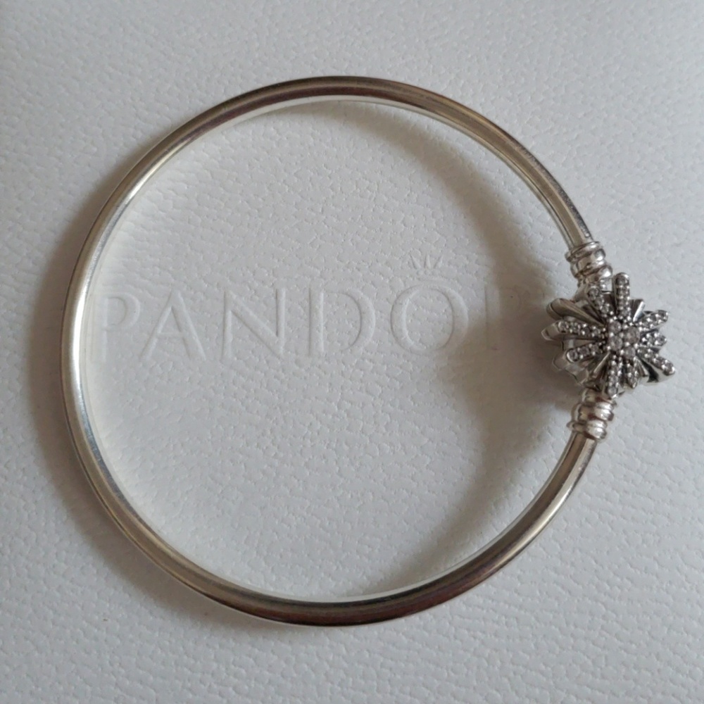 Brand new Pandora Fireworks limited edition bangle